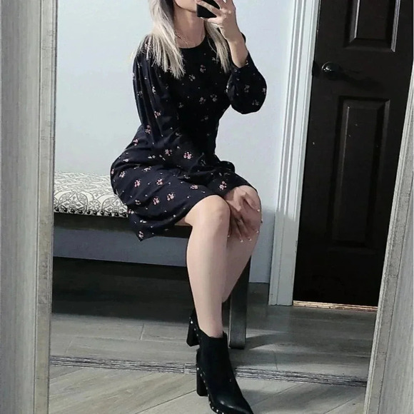 NWT Velvet Winola Floral Printed Challis D… - Picture 1 of 11